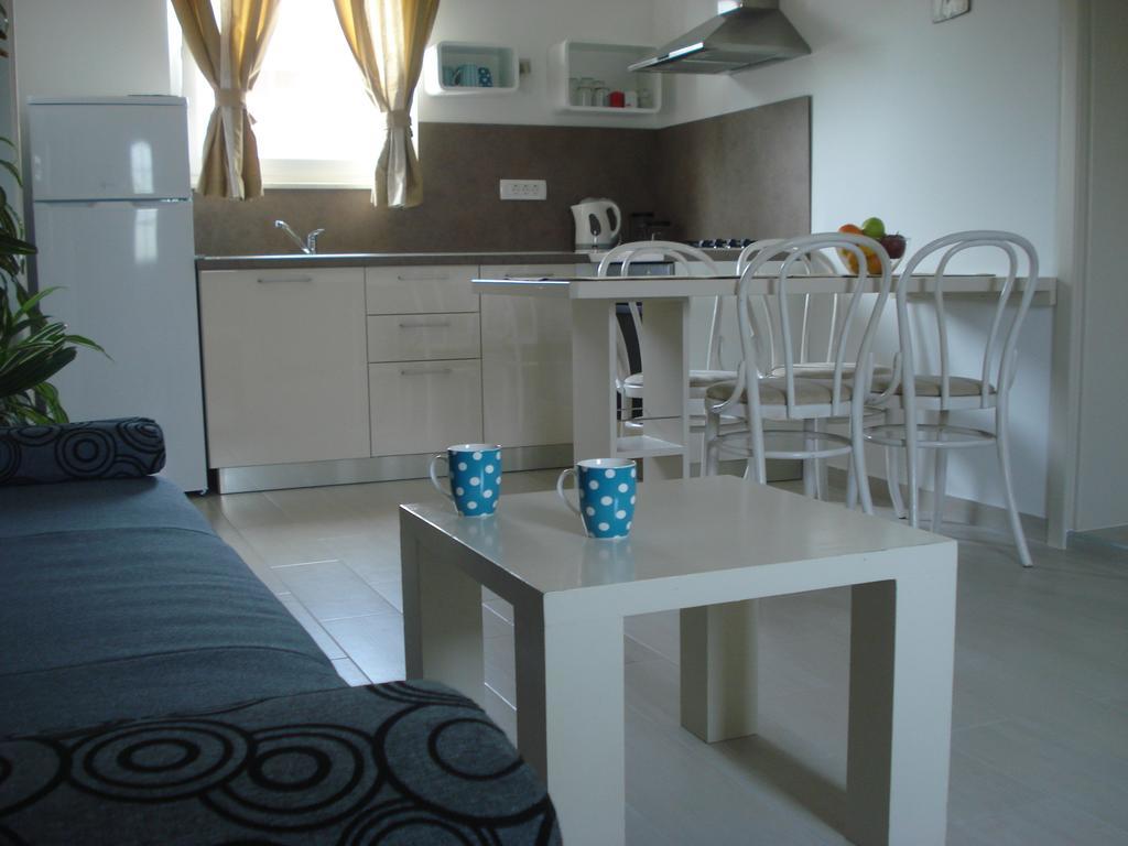 Apartment Maslina Weißenburg Zimmer foto